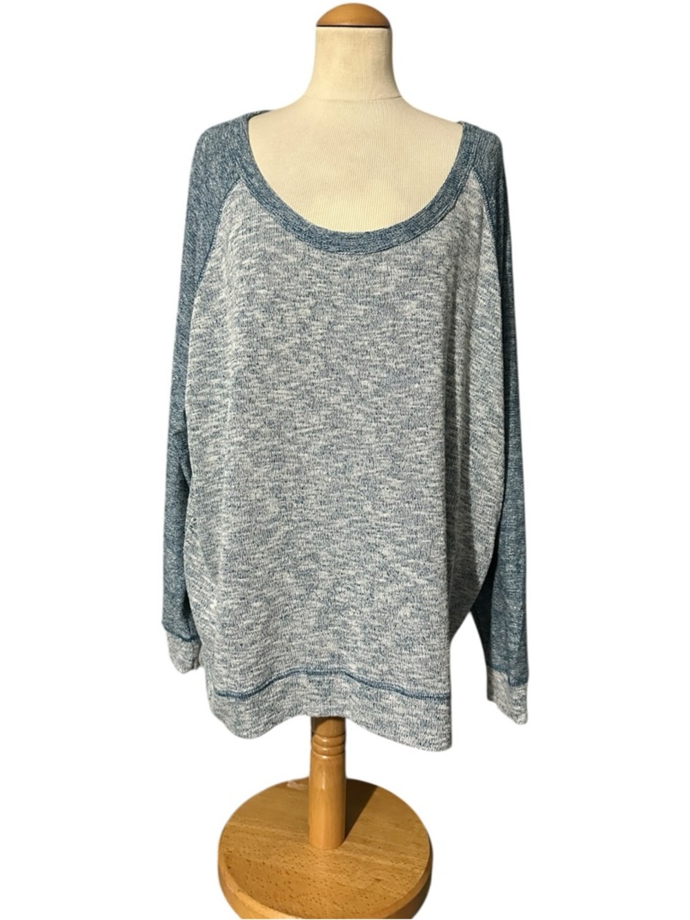 Torrid Raglan Pull On Sweatshirt NWT Colorblock Blue White Size 4X